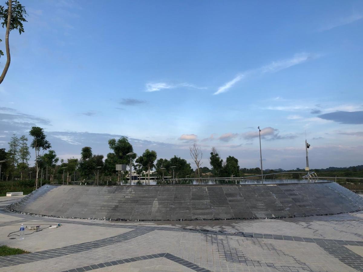 Teega Residence @ Cosy Seafront Living Nusajaya  Bagian luar foto