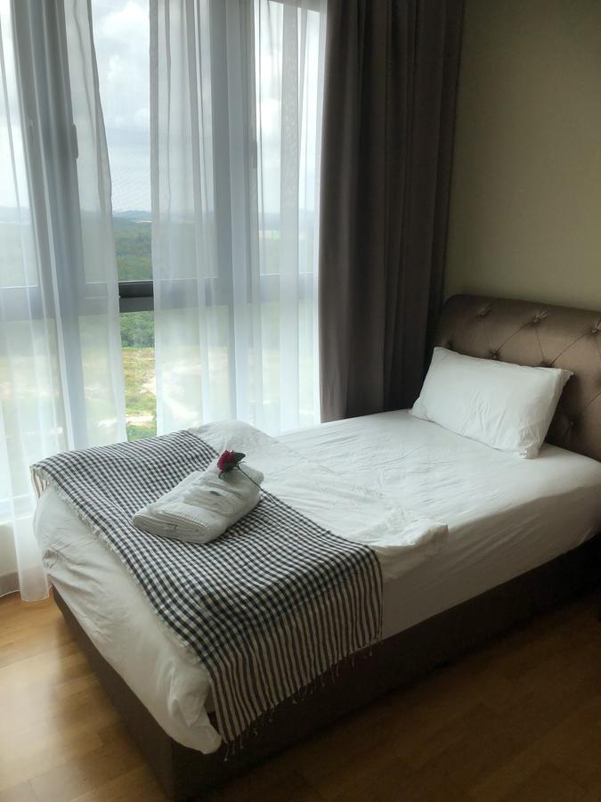 Teega Residence @ Cosy Seafront Living Nusajaya  Bagian luar foto